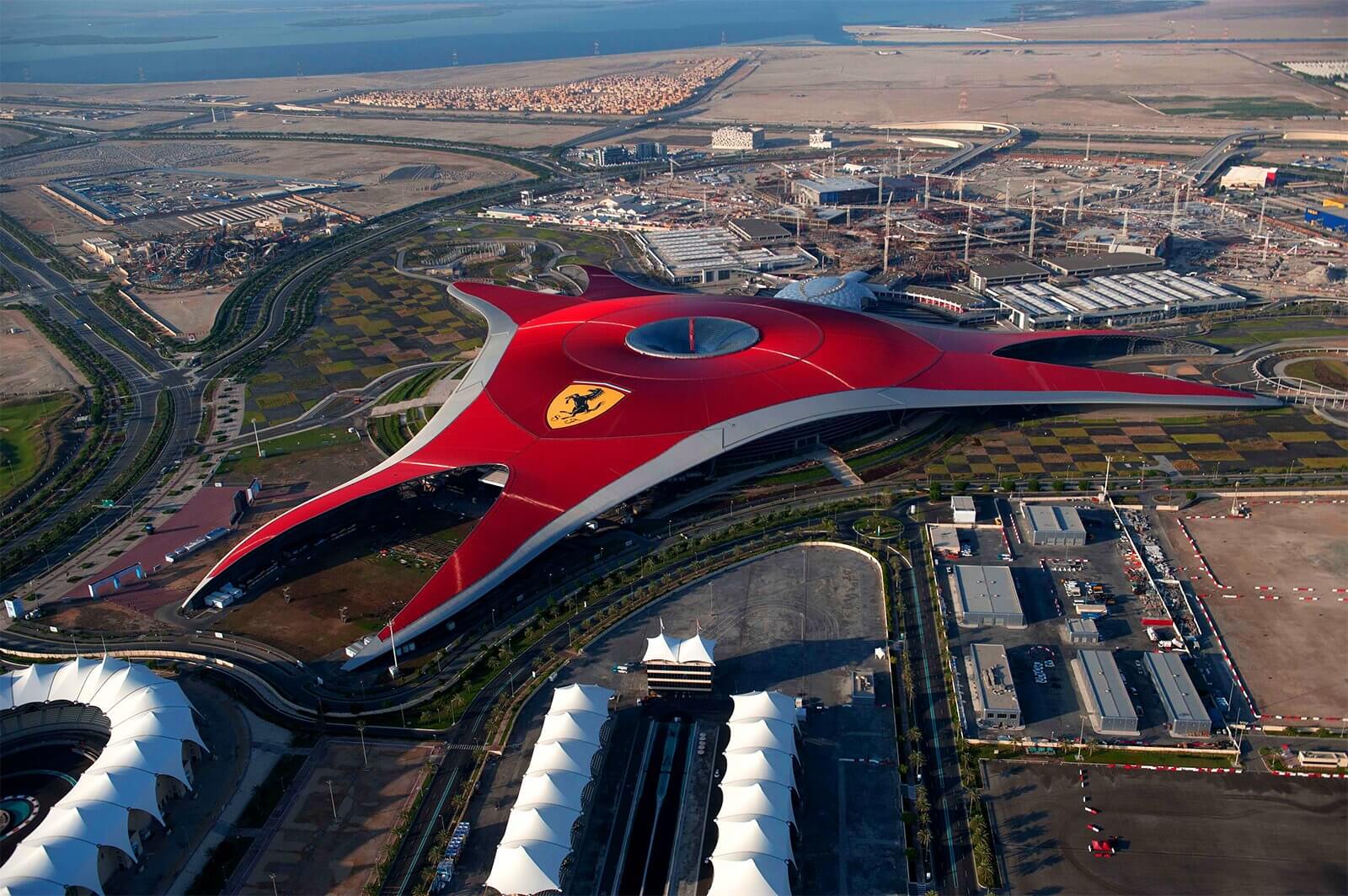 Парк развлечений Ferrari World
