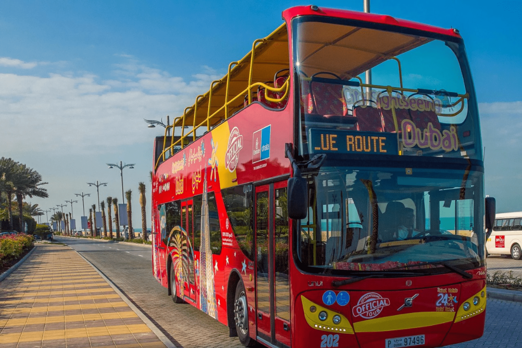 Фото автобуса в Дубае