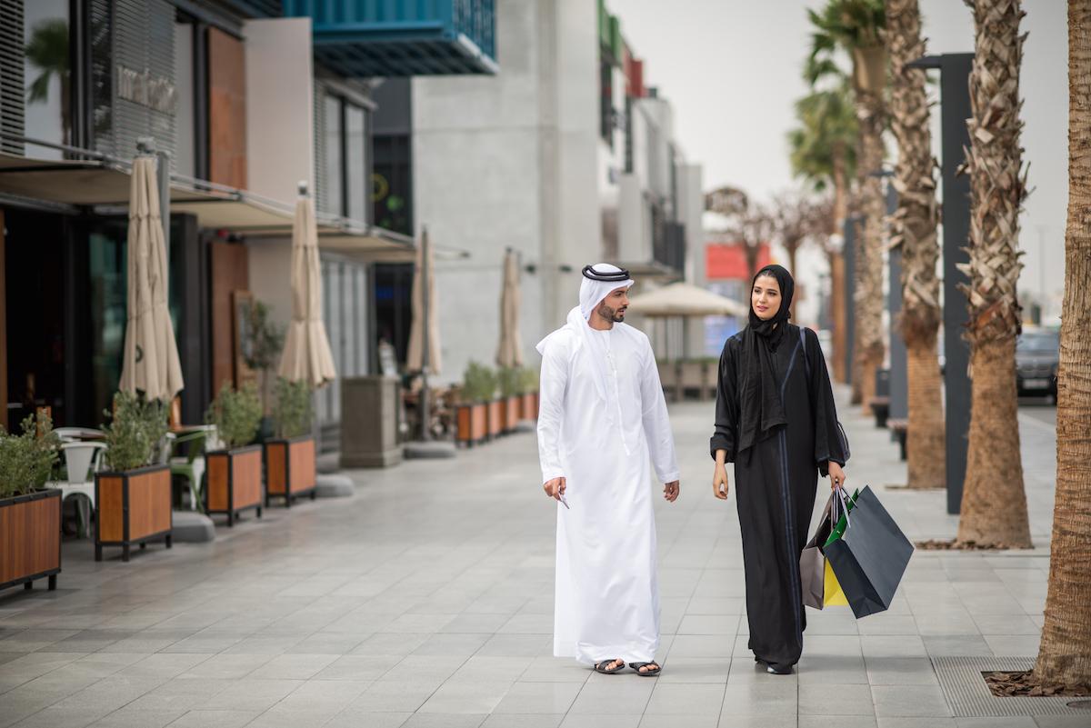 Женский и мужской дресс-код в ОАЭ
