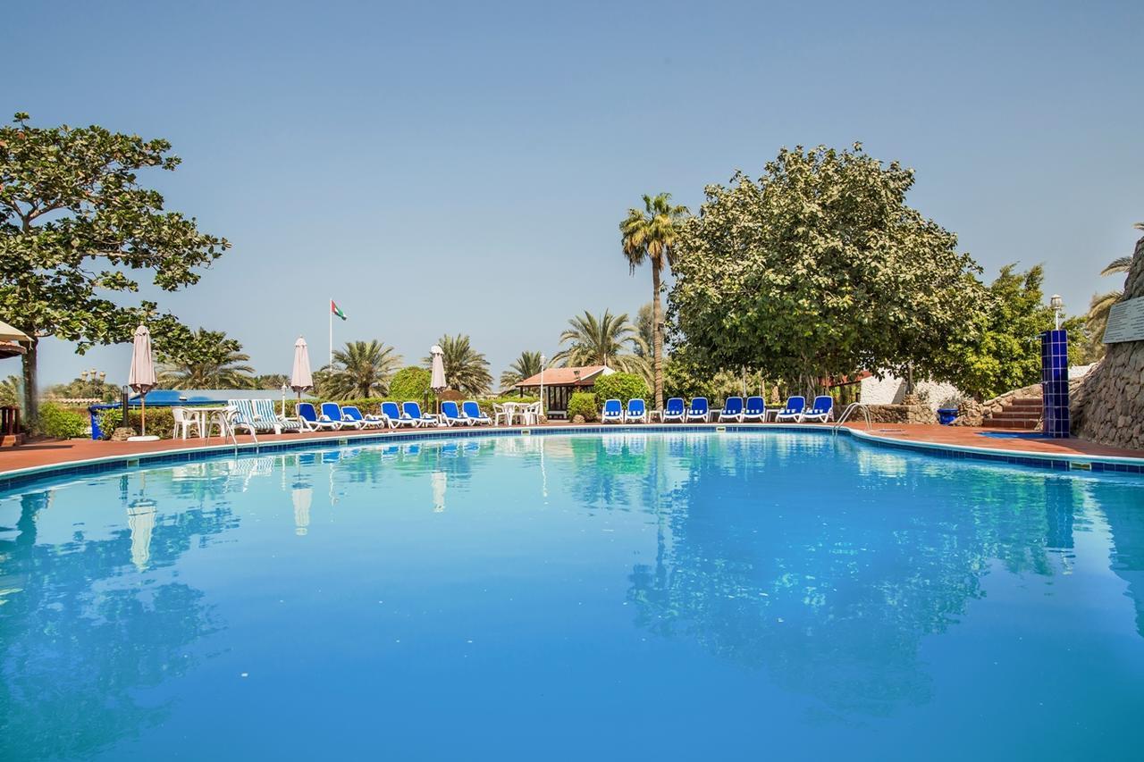 Фото бассейна в Marbella Resort