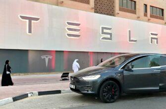 Электромобили Tesla в качестве премиальных такси на улицах Дубая