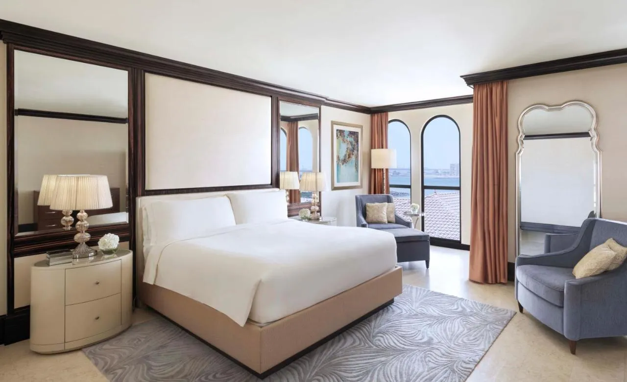 Роскошный отель с панорамным видом на величественный Гранд-канал Абу-Даби-The Ritz-Carlton Abu Dhabi, Grand Canal