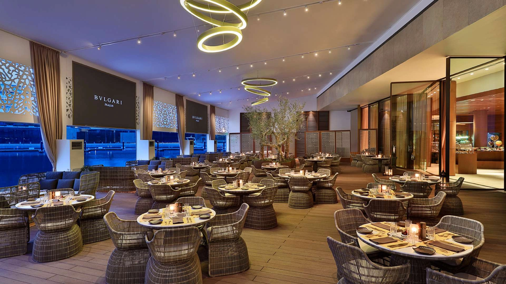 Yacht Club Restaurant Bvlgari Dubai