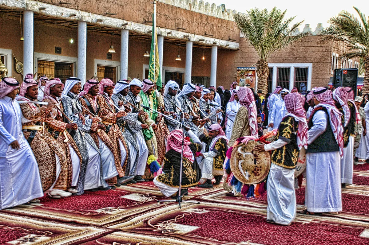 Культурные и образовательные инициативы в ОАЭ